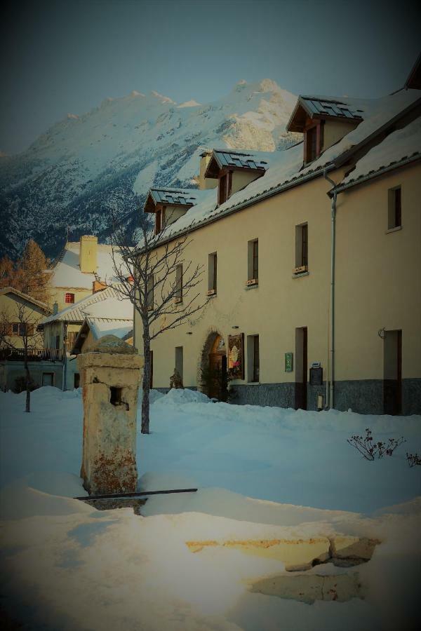 Le Rendez Vous De Vauban Gites & Spa Mont-Dauphin Exterior foto